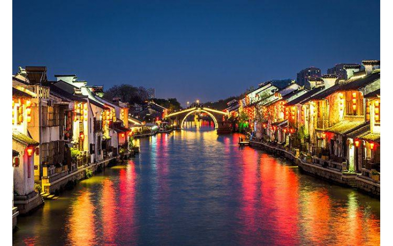 文旅夜游燈光應(yīng)該怎么做才能帶來更多的游客？