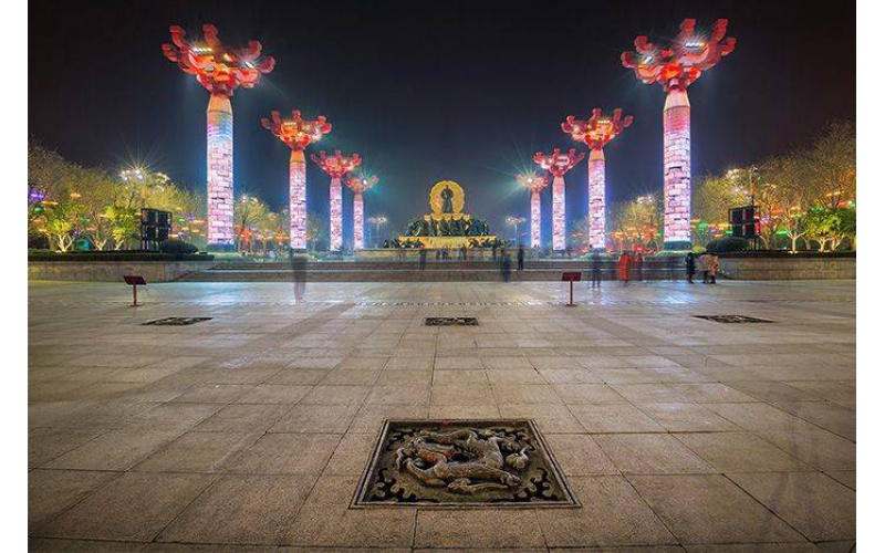 如何做廣場亮化能夠成為城市的一道亮麗風(fēng)景線？