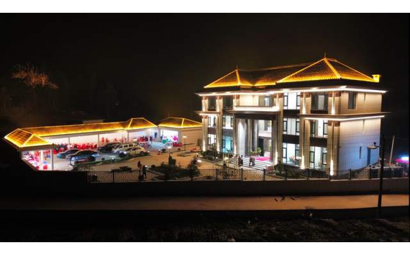 ‍光影筑家：別墅燈光亮化工程，點亮庭院與建筑的詩意夜境